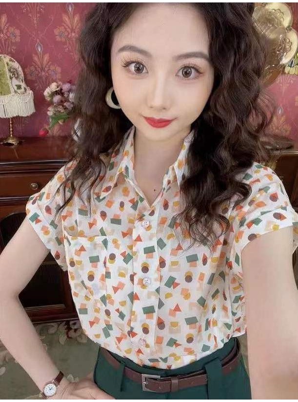 Lan ~ Hồng Kông Phong Cách Retro Nhiều Màu Sắc In Hoa Mùa Hè Phong Cách Mới Thiết Kế Niche Tính Khí Áo Sơ Mi Tay Ngắn Nữ