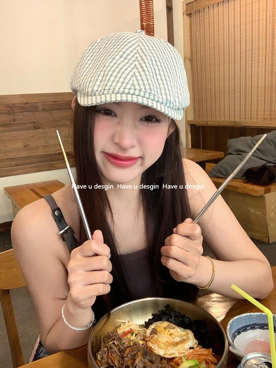 Have u desgin Thêu Chữ Checkered Phía Trước Mũ Thể Hiện Mặt Nhỏ Họa Sĩ Mũ Mỏng Phong Cách Thoáng Khí Văn Học Phù Hợp Với Mũ Nồi Nữ