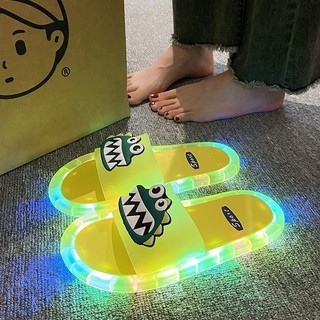 Dép Dạ Quang Nam Nữ Hoạt Hình Bên Ngoài Mặc Đèn Mát Nhấp Nháy Dạ Quang Chống Trơn Trượt Cặp Đôi Dép