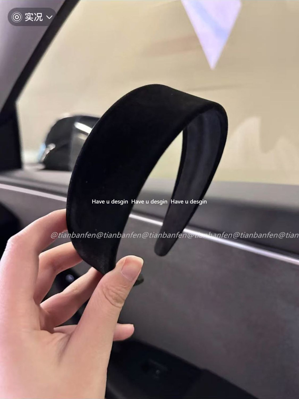 Băng đô nhung retro đơn giản, phù hợp cho mọi trận đấu và đi chơi mùa thu đông