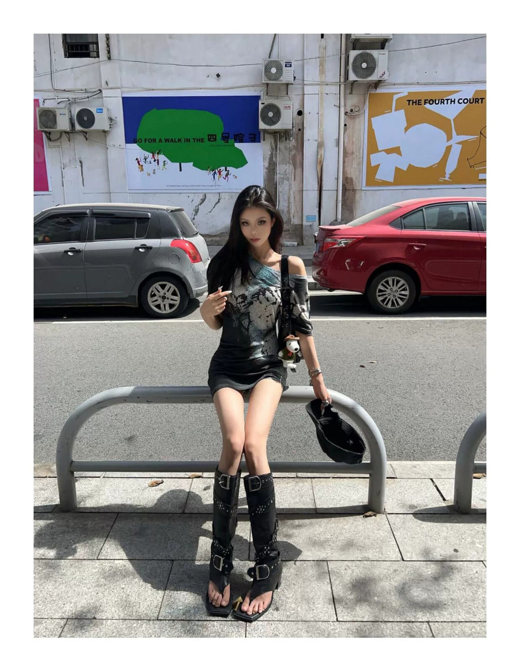 Lan ~ American Retro Slanting Vai Nữ Mùa Hè Phong Cách Mới Full In Thiết Kế Off-the-Shoulder Tay Ngắn Eo Eo Ôm Hơn Nhìn Hot Girl Top ins