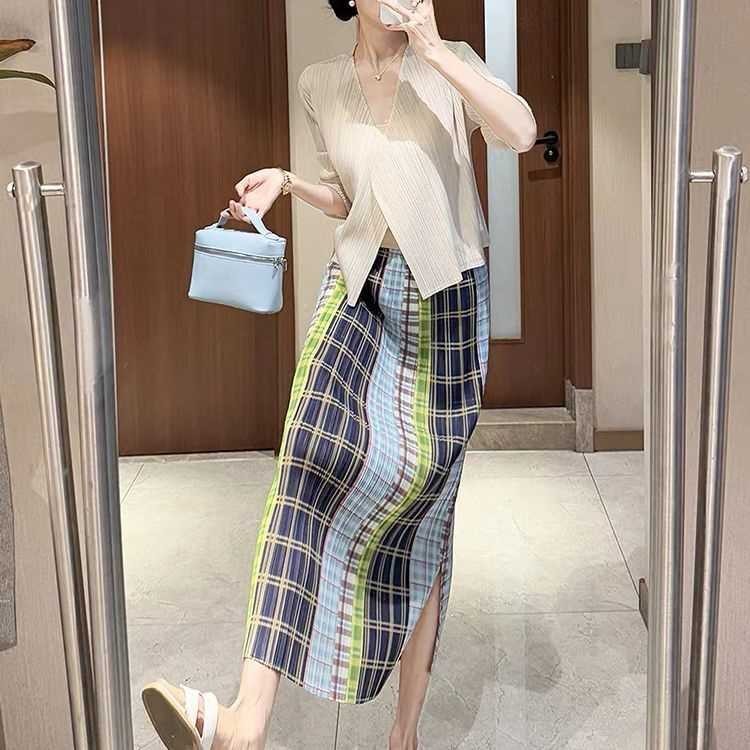 Váy Miyake retro cao cấp, họa tiết phản quang, phù hợp cho mùa hè