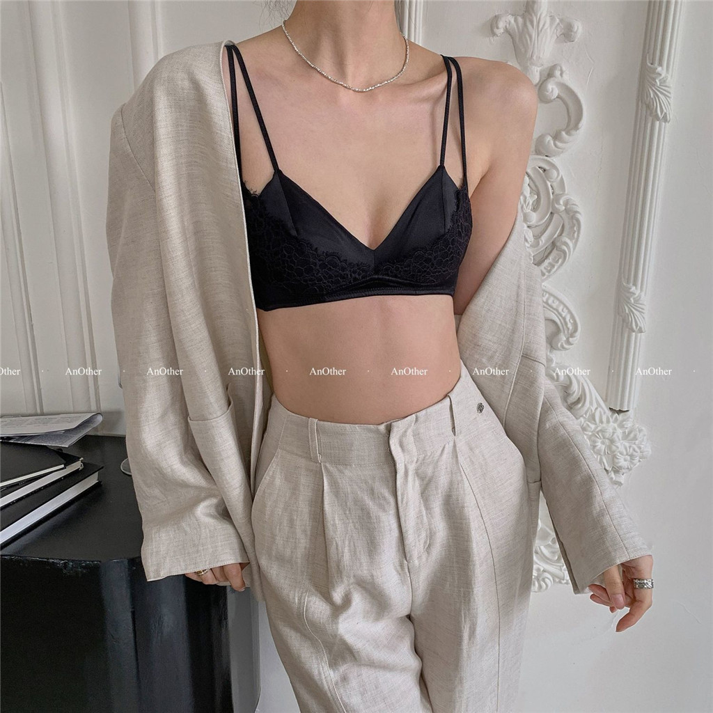 Mẫu mới phong cách Pháp - Quần lót nữ với chất liệu satin và ren push-up dành cho vòng một nhỏ, thiết kế mỏng nhẹ và gợi cảm