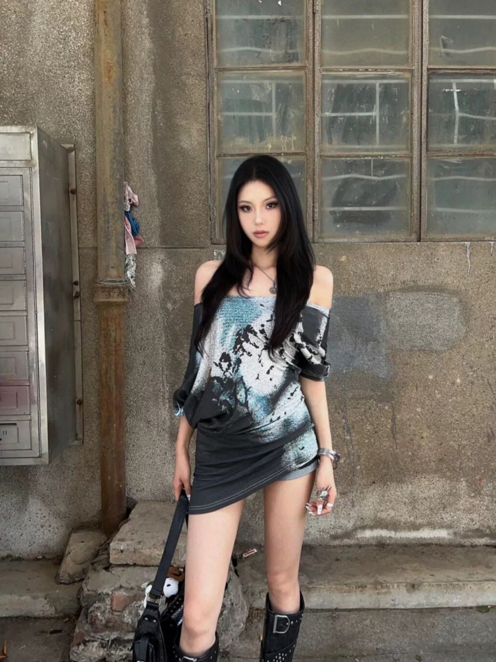 Lan ~ American Retro Slanting Vai Nữ Mùa Hè Phong Cách Mới Full In Thiết Kế Off-the-Shoulder Tay Ngắn Eo Eo Ôm Hơn Nhìn Hot Girl Top ins