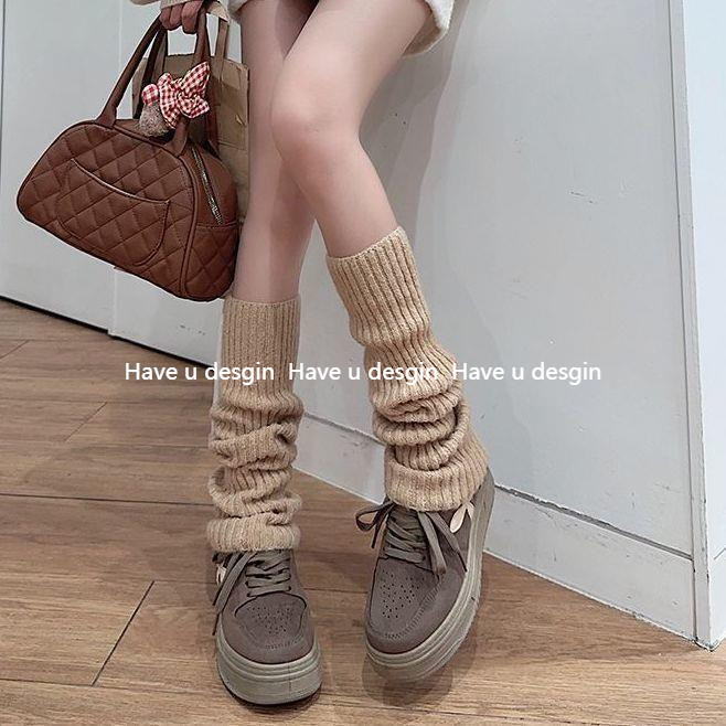 Tất nữ mùa thu đông phong cách JK, ống giữa, dày ấm, dệt kim, màu kaki