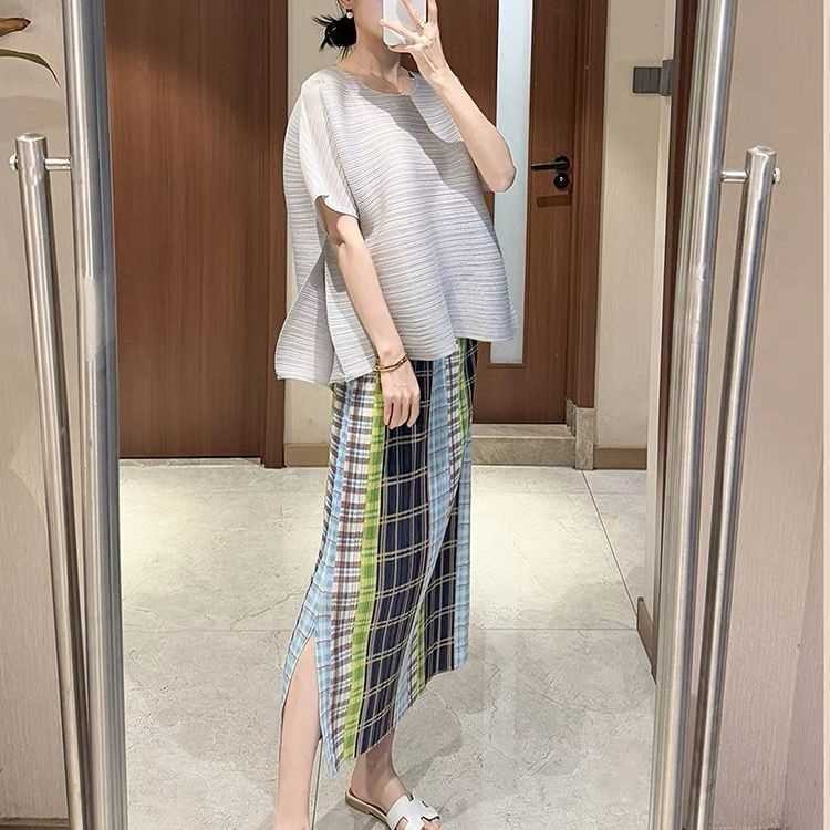 Váy Miyake retro cao cấp, họa tiết phản quang, phù hợp cho mùa hè
