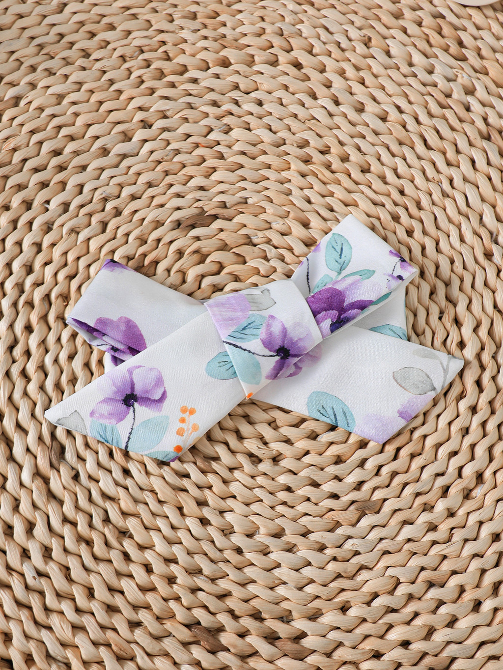 Mô tả Bộ 2 món mùa hè ngọt ngào dành cho bé gái 1-18 tháng: Bộ đồ liền thân tay mềm mại in nơ hoa + Băng đô phù hợp – Đóng cửa nhanh - 4