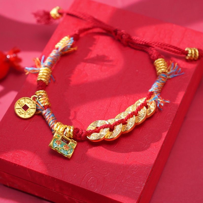 Mới Phong Cách Trung Quốc Tấm Đồng Xu Vòng Tay Dệt Tay Benming Năm Chuyển Dây Đỏ Vòng Tay Văn Hóa Sáng Tạo Trang Sức