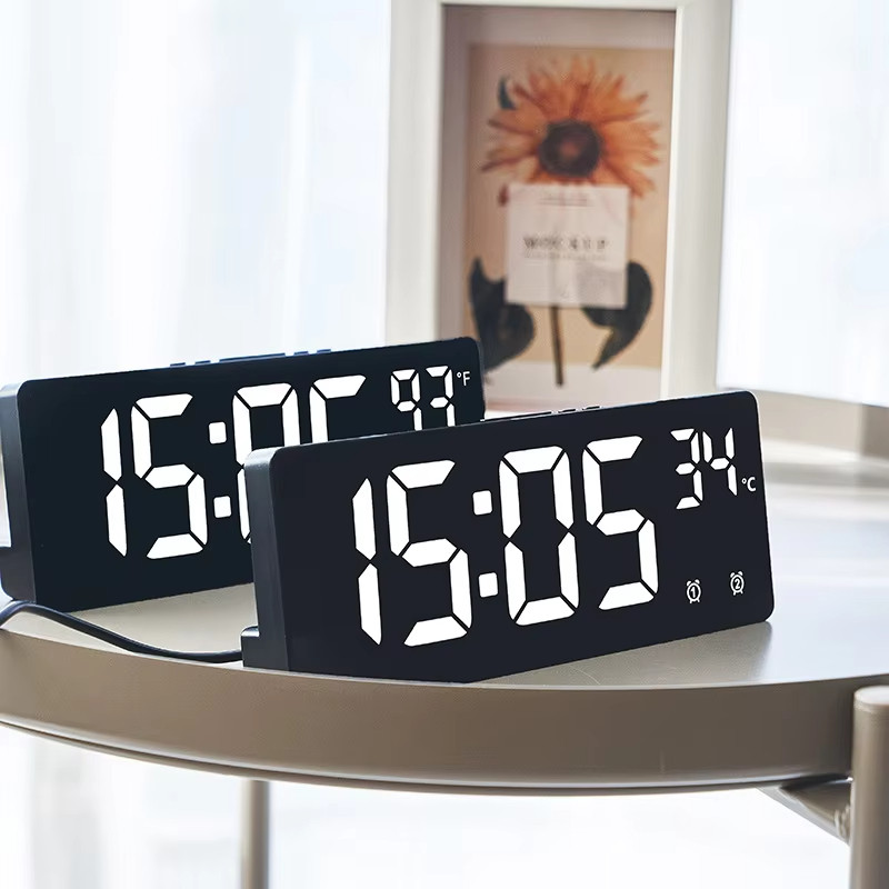 2025 Mới Đa Năng LED Kỹ Thuật Số Đồng Hồ Điện Tử Đèn Nền Số Lớn Đồng Hồ Báo Thức Nhiệt Độ Lịch Đầu Giường Bàn Đèn Ngủ Nhà Cửa