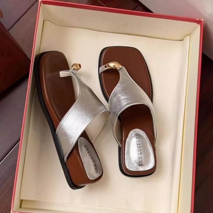 New Summer Wedge Heel Thick-soled Flip-flops Korean Style Buckle Solid Color Non-slip Summer