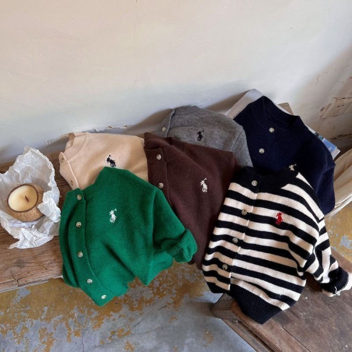 Áo len trẻ em mùa thu mới màu trơn thêu dệt kim cardigan cho bé trai và bé gái áo khoác len n