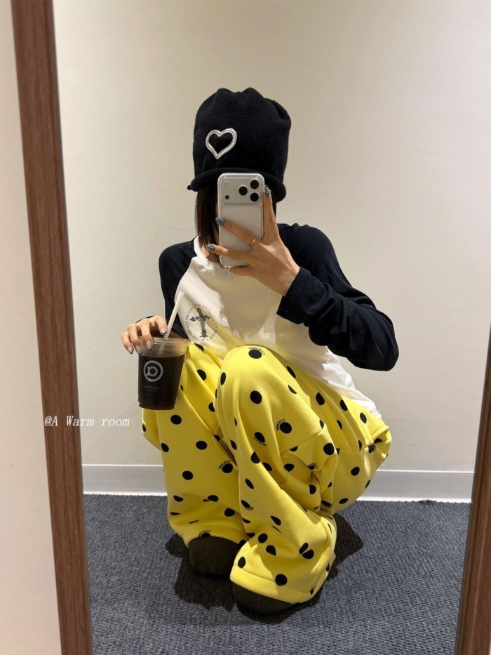 Quần dài in họa tiết chấm bi màu vàng đa năng ấm áp cho nữ