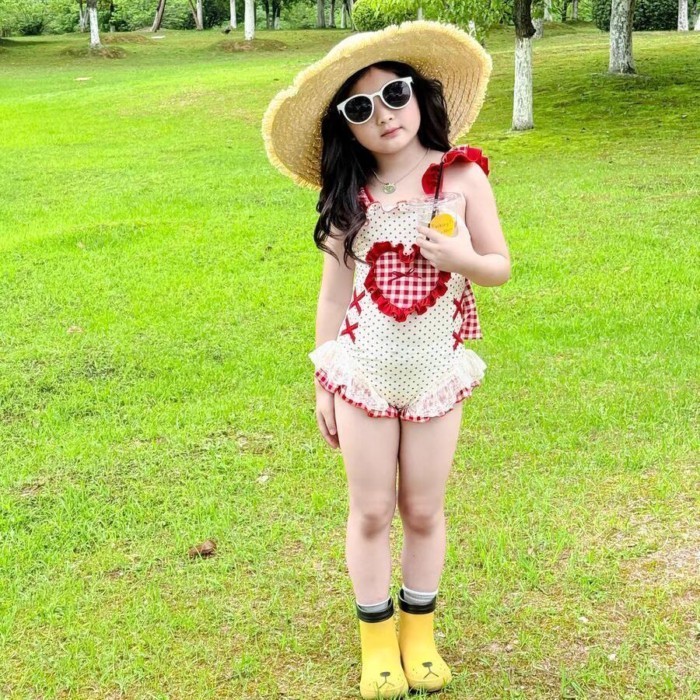 Đồ bơi một mảnh cho trẻ em, phong cách người nổi tiếng trên Internet, đồ bơi cần thiết để vui