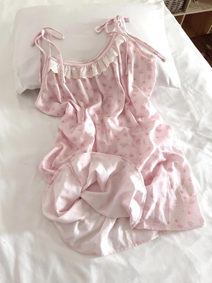 Bộ đồ ngủ váy treo hoa màu hồng ngọt ngào và tươi mát dành cho nữ mùa hè mới váy ngủ mềm mại