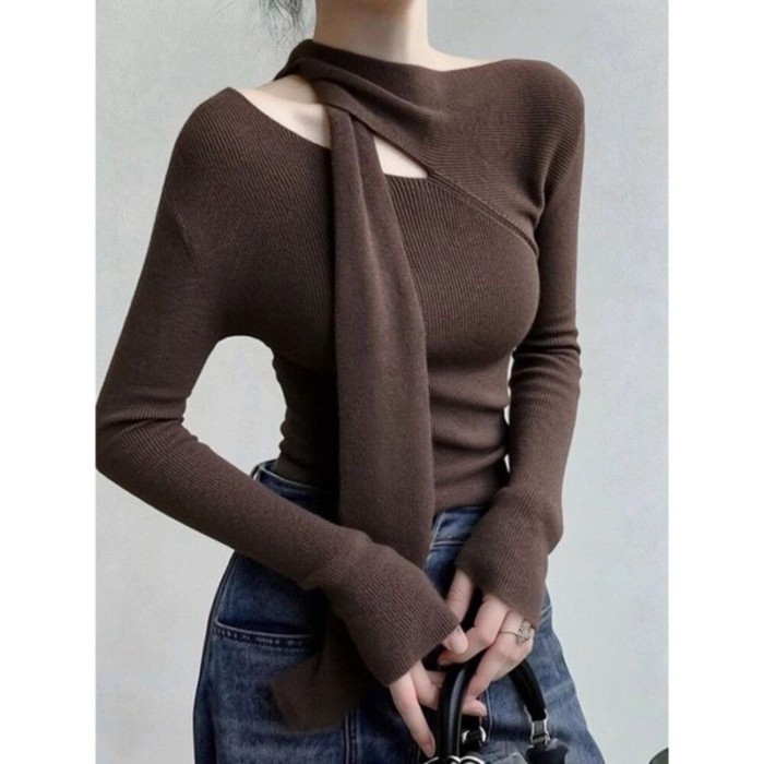 Streamer nữ Maillard màu cà phê áo thun dài tay nhung Đức