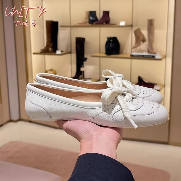 Giày Retro buộc dây mùa xuân mới rèn luyện đạo đức cho nữ đi lại thời trang thời trang đa năng G