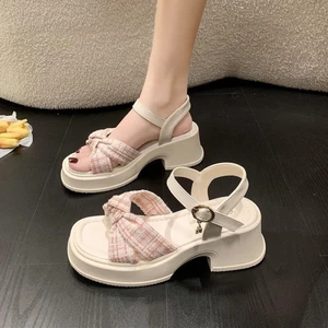 Sandal phong cách cổ tích với váy dành cho nữ, giày đế dày đi biển đế dày kiểu La Mã mùa thu