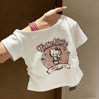 Áo thun ngắn tay lệch vai in hình mèo KT dễ thương mùa hè dành cho trẻ em và trẻ trung niên áo xếp
