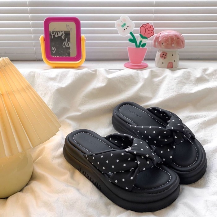 New Summer Style Polka Dot Soft-soled Comfortable Slippers For Women To Wear Thick-soled Casu