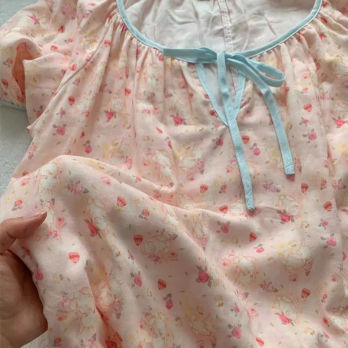 Bộ đồ ngủ ngắn tay họa tiết hoa ngọt ngào dành cho nữ mùa hè mới có dây buộc cổ tròn phù hợp