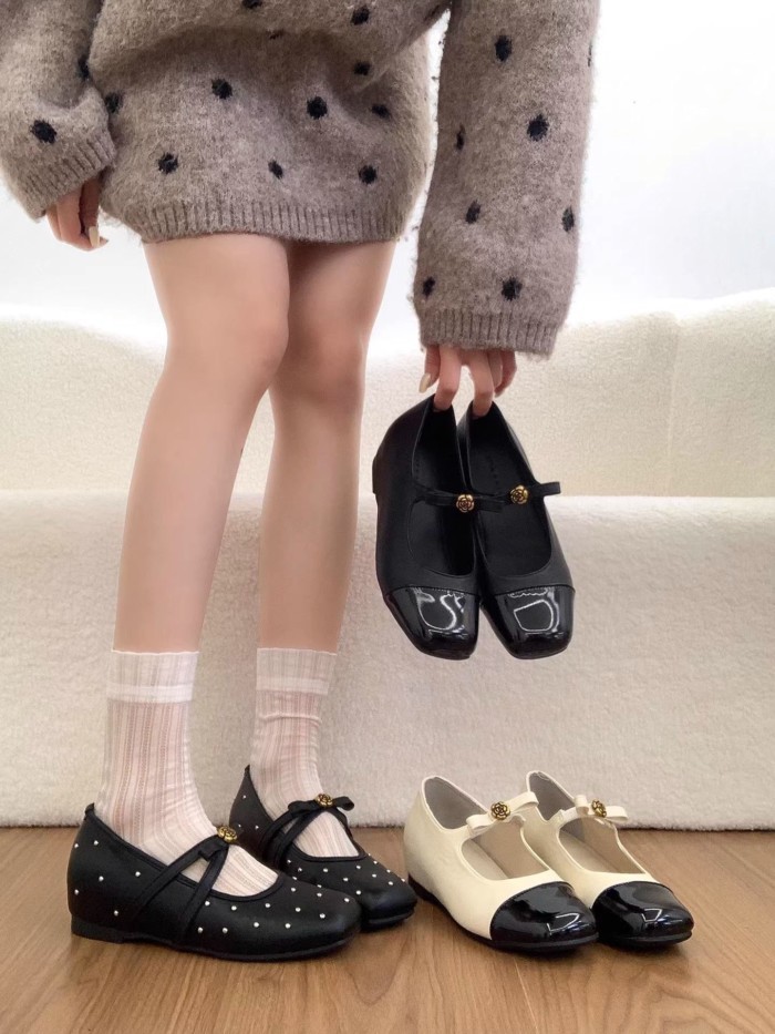 Giày tăng chiều cao nhỏ phong cách retro Mary Jane Giày da nhỏ tăng chiều cao cho nữ