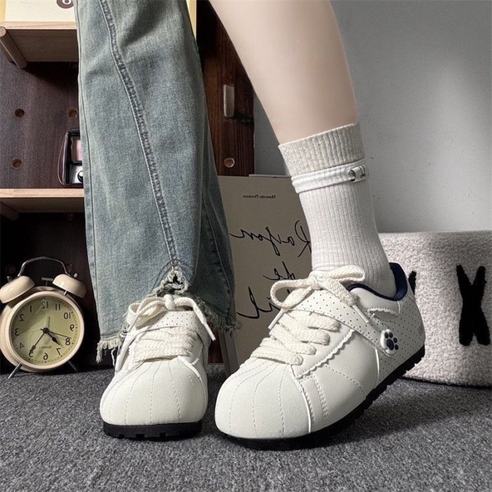 Giày trắng Velcro ren dành cho sinh viên giày thể thao niche nhẹ đơn giản dành cho nữ