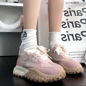Giày thể thao Xiaobai, giày bố đế dày nhẹ phổ biến dành cho nữ, giày chạy bộ đa năng