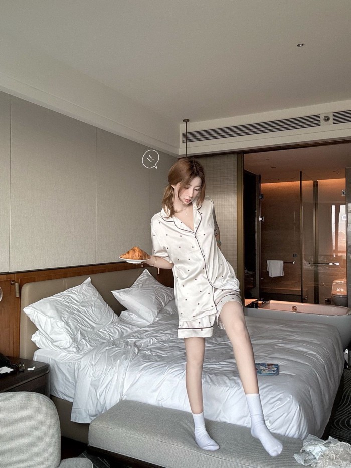 Bộ Đồ Ngủ In Hình Ngôi Sao Nữ Mỏng Cao Cấp Thoải Mái Quần Short Tay Quần Short Mặc Ở Nhà Bộ H
