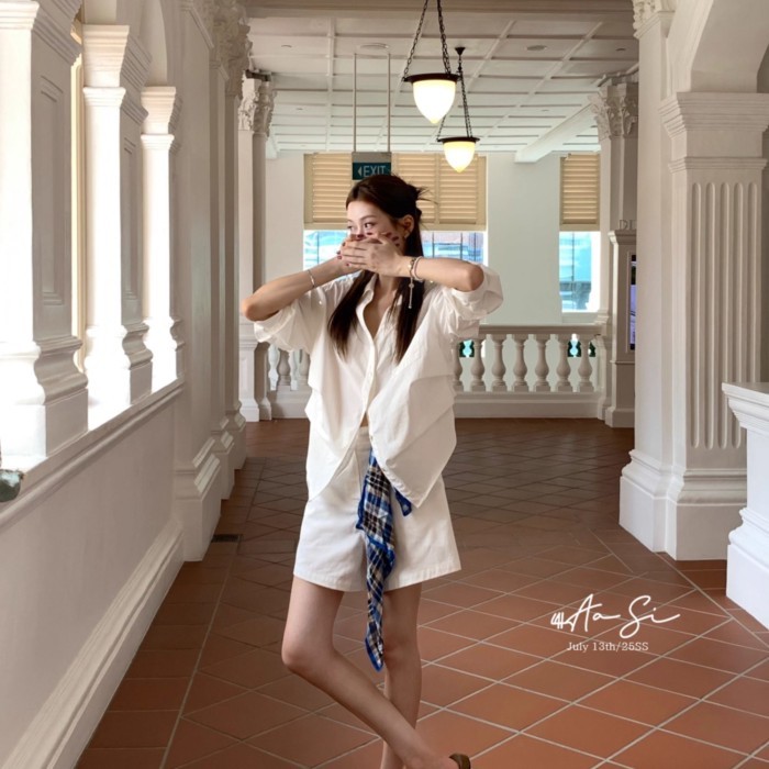 Kiểu dáng bong bóng giản dị có cổ lật áo sơ mi trắng có thắt lưng áo sơ mi hàng đầu