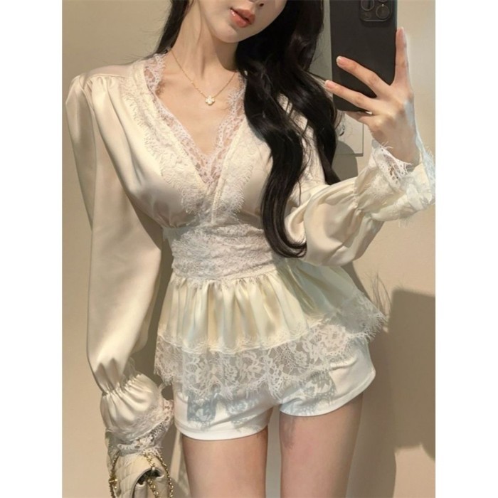 Pháp Chic Hot Girl Ren Cổ Chữ V Satin Áo Sơ Mi Nữ Thiết Kế Hốc Eo Dài Tay