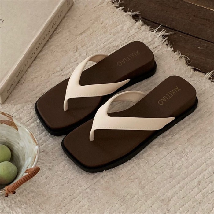 Outdoor Leisure Flip-flops For Women Summer Thick-soled Wedge Heels Retro Color Matching Seas