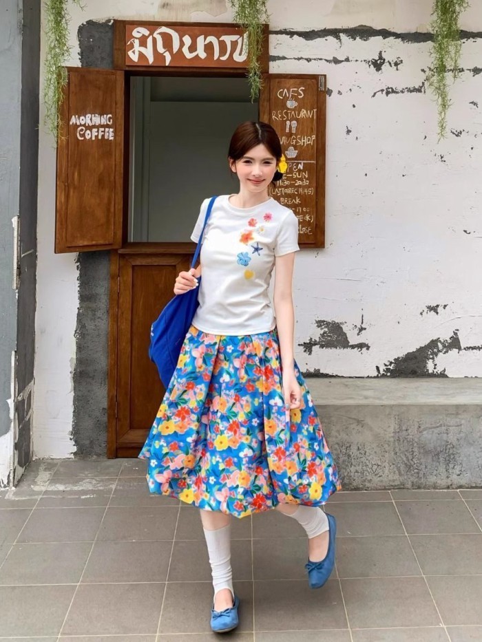 Váy in màu xanh phong cách giản dị dành cho nữ, kiểu dáng nhẹ nhàng và váy xòe ngọt ngào, váy