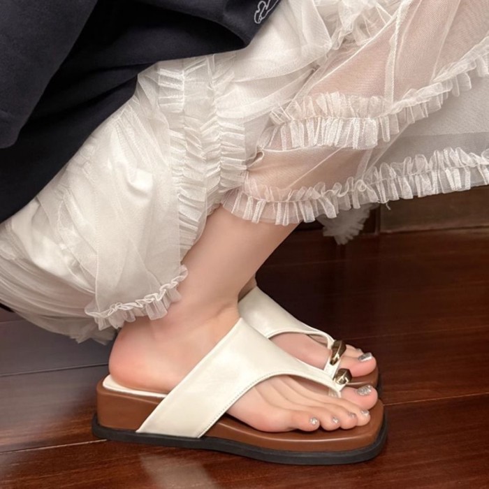 New Summer Wedge Heel Thick-soled Flip-flops Korean Style Buckle Solid Color Non-slip Summer