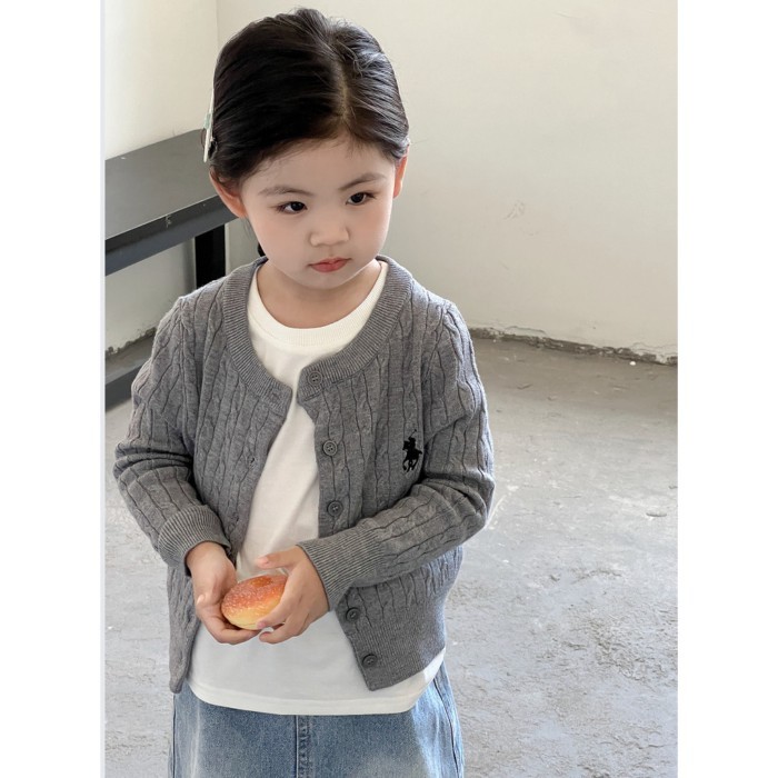 Áo len Hàn Quốc trẻ em, áo cardigan thêu xoắn mới, áo dệt kim dài tay bé gái