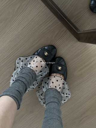 Tất ren chấm bi mỏng phong cách xuân hè, khâu chân loe