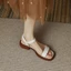 Giày Sandal Nữ Mùa Hè Đế Dày Đơn Giản Dây Đeo Phong Cách Mới Thoải Mái Hở Mũi Đế Bằng Chống T