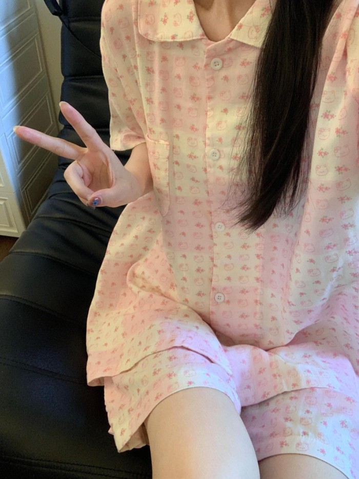 New Sweet Cartoon Floral Hello Kitty Short-sleeved Summer Pajamas Set For Women, Loose And Co