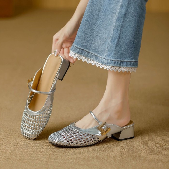đôi sandal cao gót nhỏ mũi vuông của Pháp để mặc bên ngoài có quai một mảnh, dép mũi rỗng thích