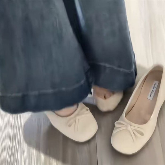 Giày đế bệt kiểu Pháp cổ tích Mary Jane nữ kèm váy và giày
