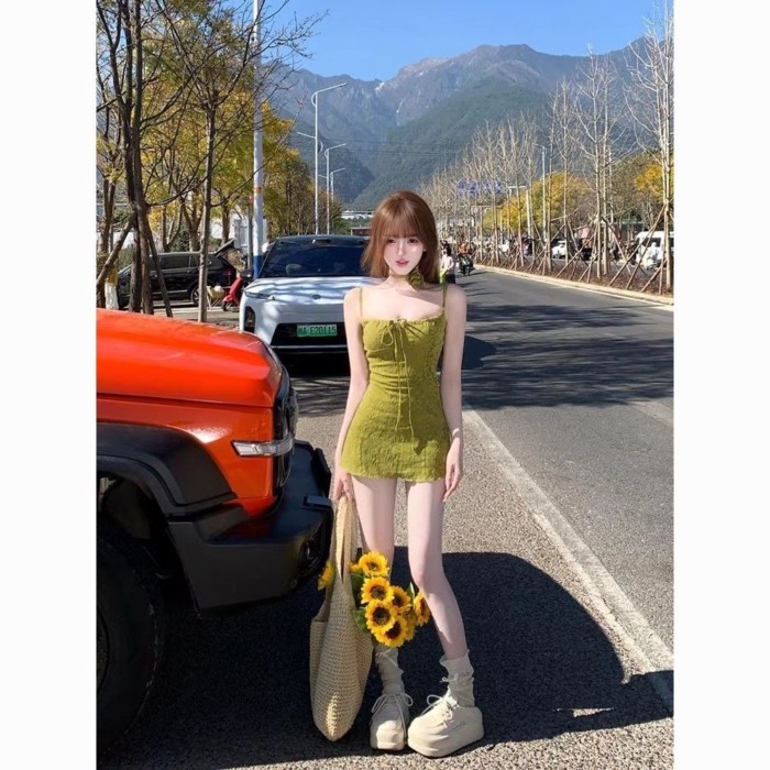 Hot Girl Pure Lust Textured Suspender Skirt Spring And Summer Vacation Style Strappy Green Dr