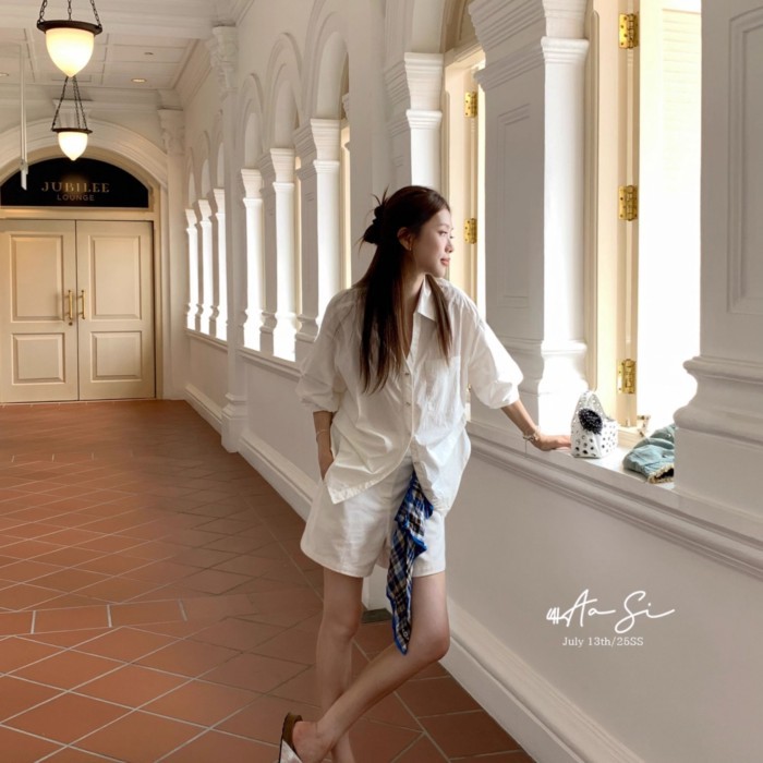 Kiểu dáng bong bóng giản dị có cổ lật áo sơ mi trắng có thắt lưng áo sơ mi hàng đầu