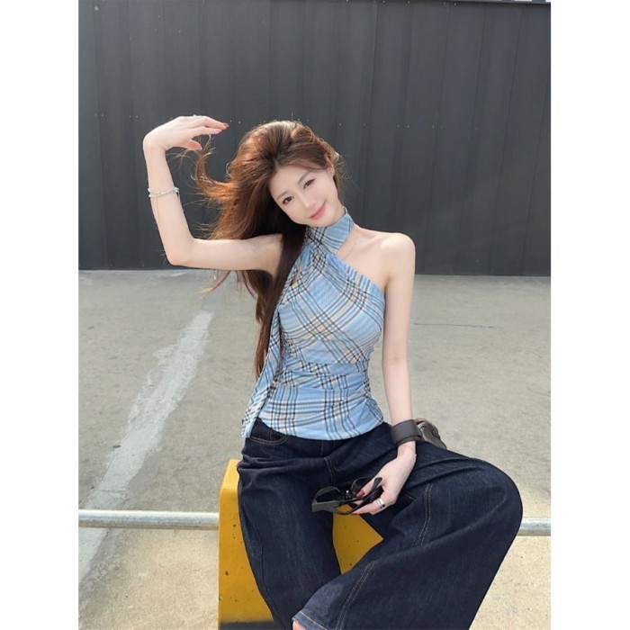 Áo vest hai dây kẻ sọc màu xanh hot girl dành cho nữ dáng ôm vừa vặn sang trọng