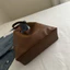 Túi Tote Phong Cách Retro Với Túi Mềm Mại Và Tiện Ích Để Mang Theo Hàng Ngày
