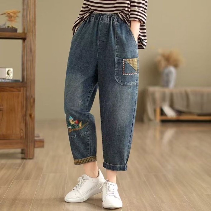 Đàn hồi thêu retro chín điểm quần jean mùa thu cao cấp bố kích thước lớn lỏng lẻo hậu cung