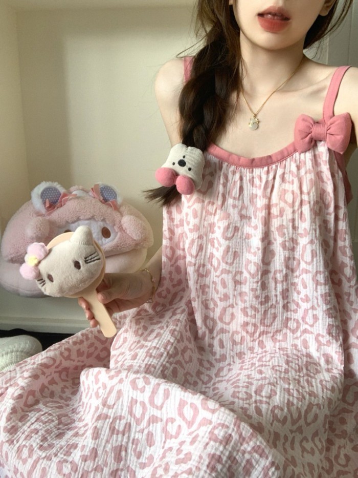 Màu hồng ngọt ngào họa tiết da báo treo đồ ngủ nữ mùa hè mới chất lượng cao váy ngủ mặc ở nhà