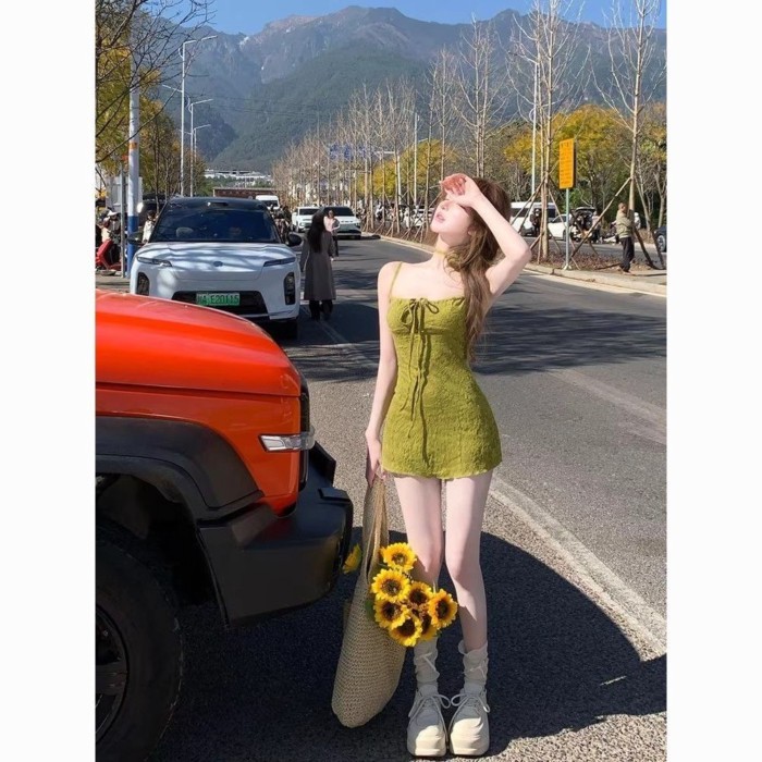 Hot Girl Pure Lust Textured Suspender Skirt Spring And Summer Vacation Style Strappy Green Dr
