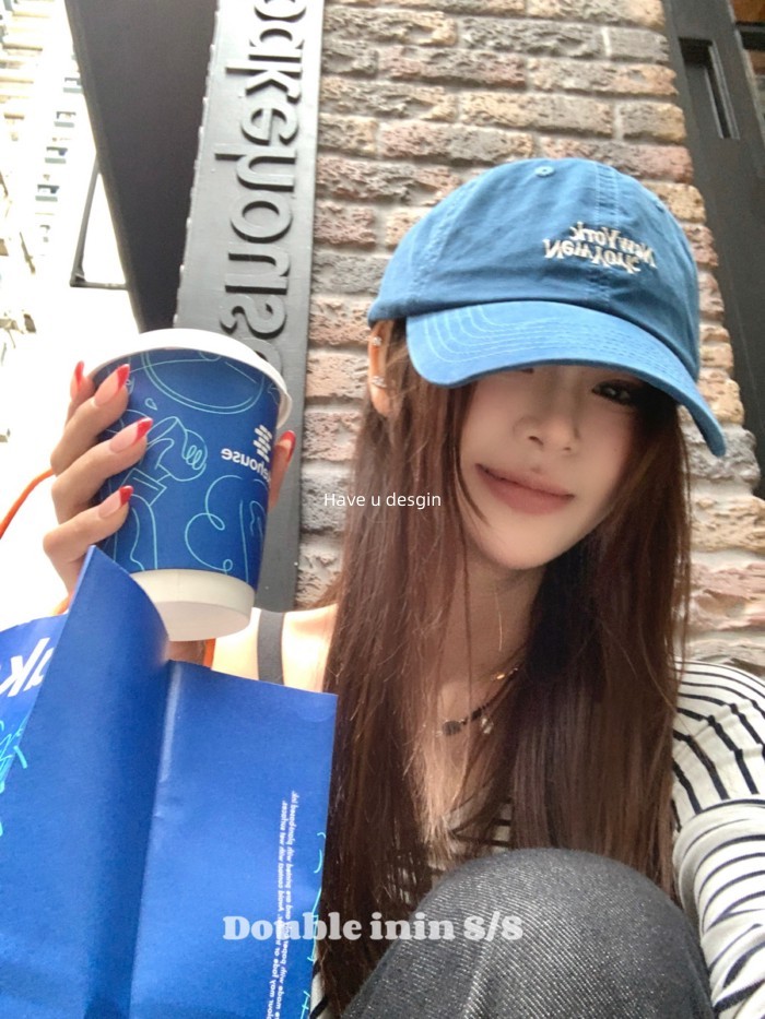 Mũ nữ mềm mại mặt nhỏ với thiết kế chữ thêu và nhiều màu sắc