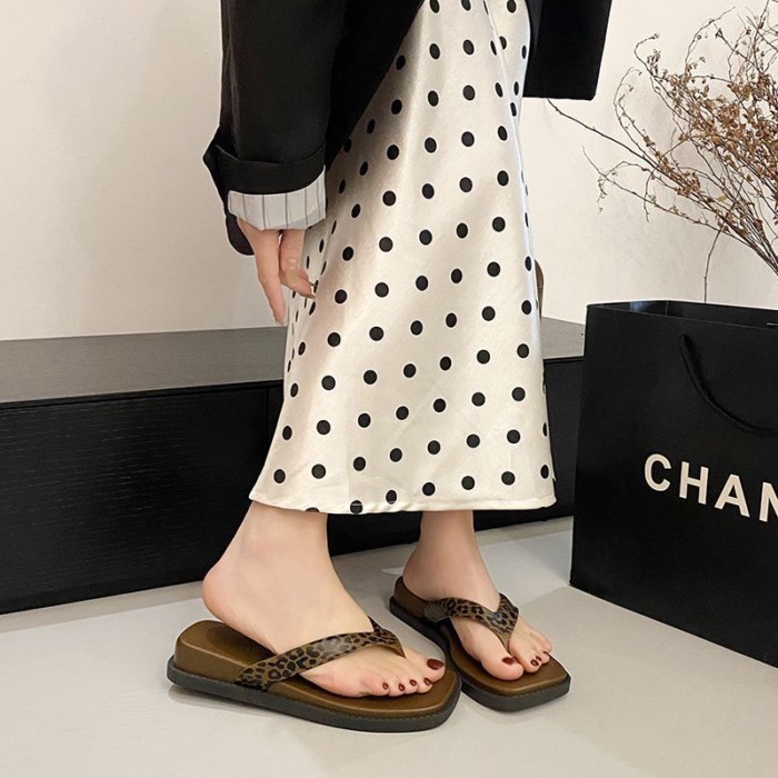 Dép xỏ ngón đế dày thời trang đế dày dành cho áo khoác ngoài nữ, đế mềm chống trượt...