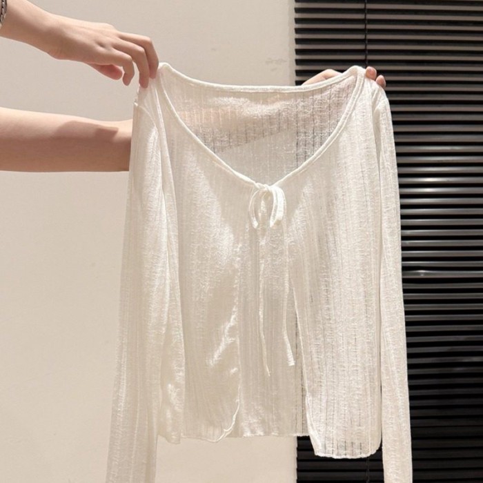 dây ngoài mỏng hơi xuyên thấu màu trắng chống nắng áo khoác cardigan nữ áo thun dài tay hàng