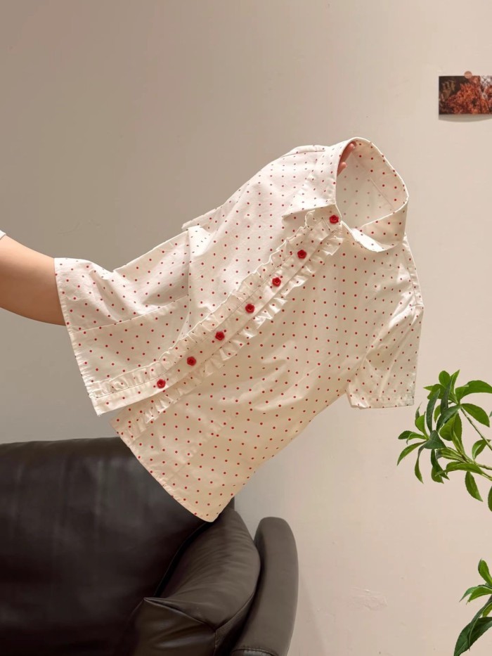 Đỏ Chấm Bi PoIo Cổ Vai Phải Tay Ngắn Eo Áo Sơ Mi Nữ Nấm Bên Kẹp Eo Giảm Béo Ve Áo hàng Đầu